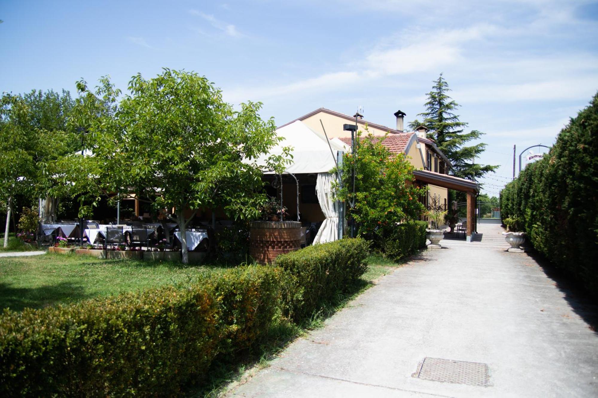 Spiedo Imperiale - Locanda E Ristorante Cotignola Exterior foto